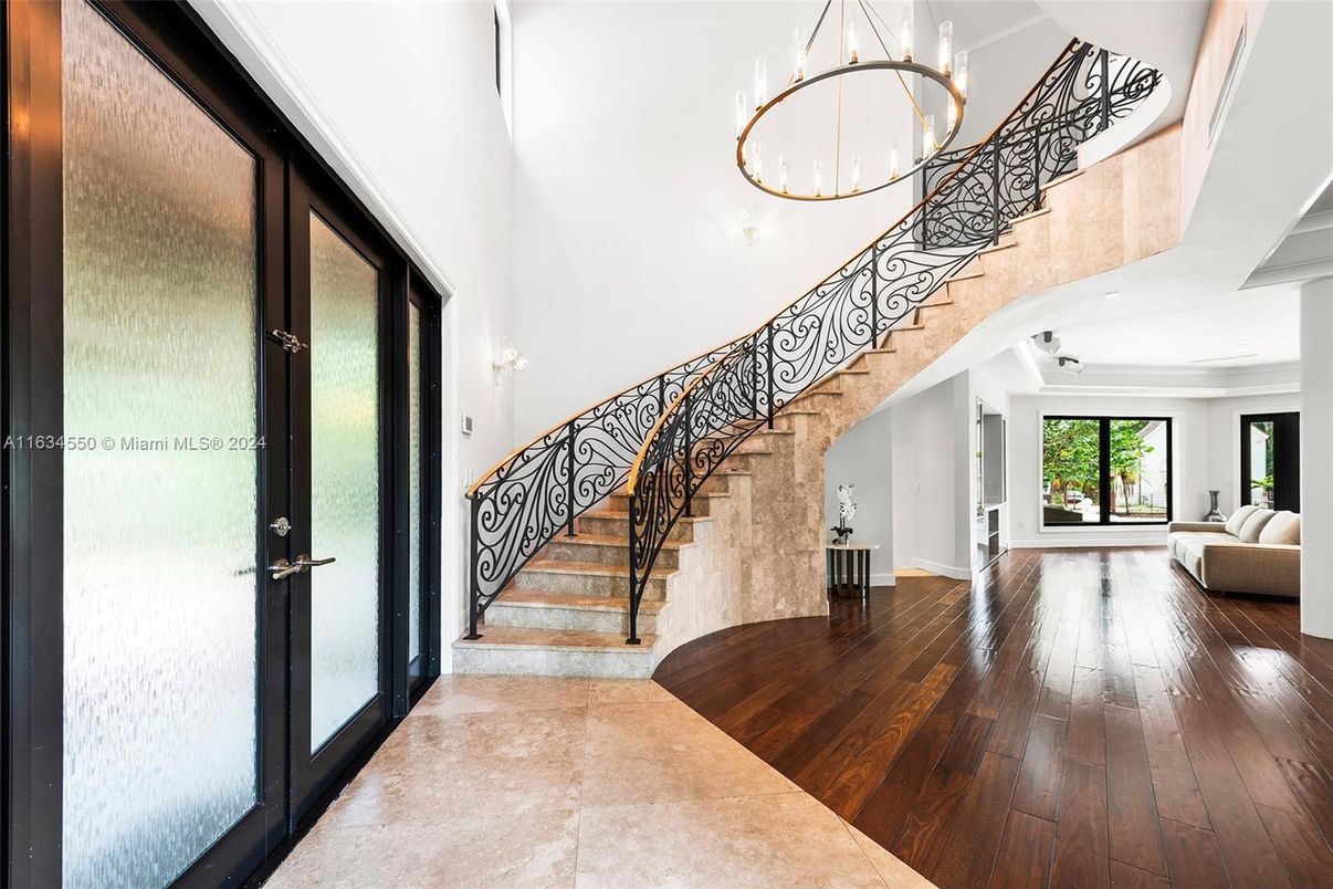 Interior, Pendant Lights, Wood Texture Flooring