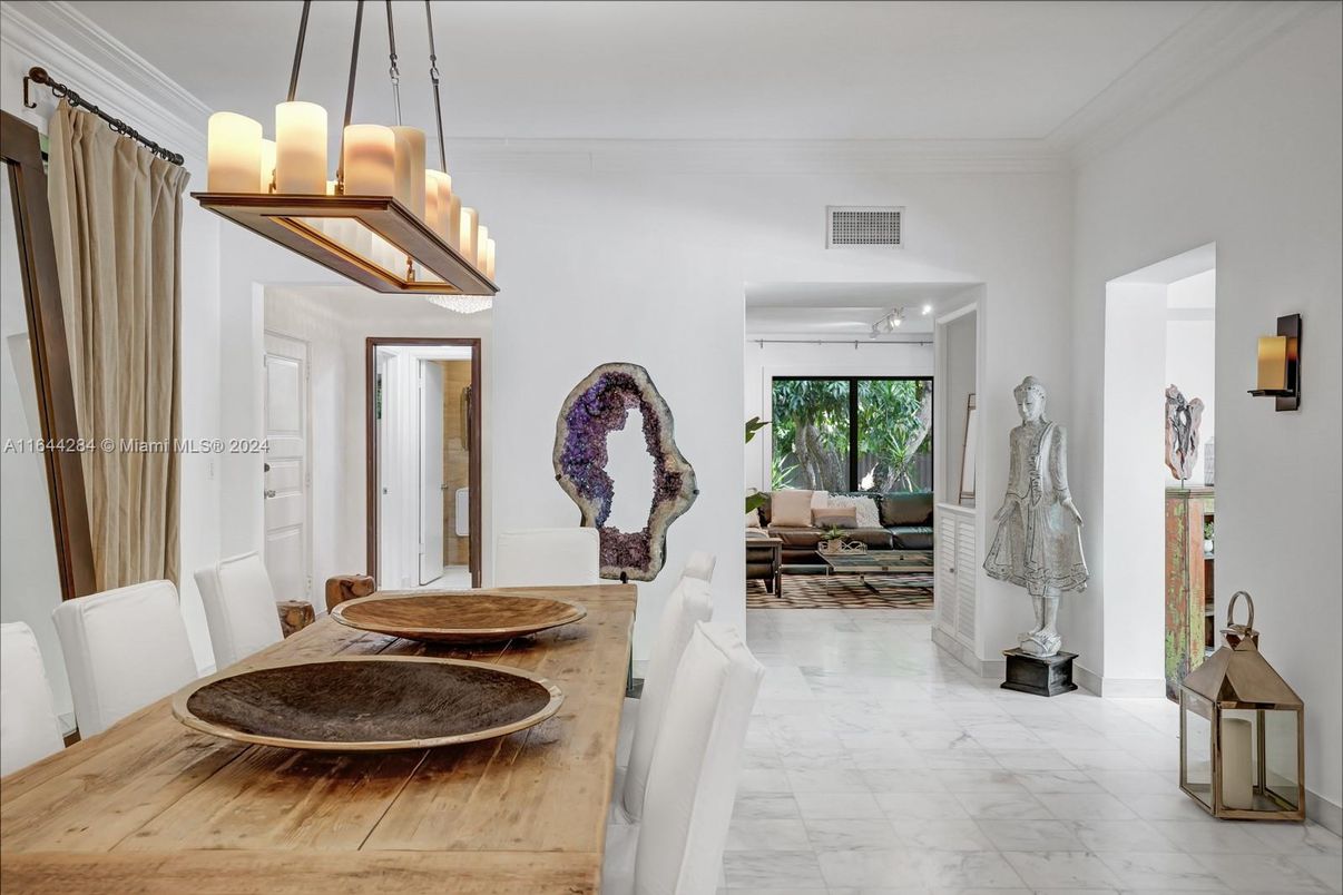 Dining room, Interior, Living room, Marble, Pendant Lights