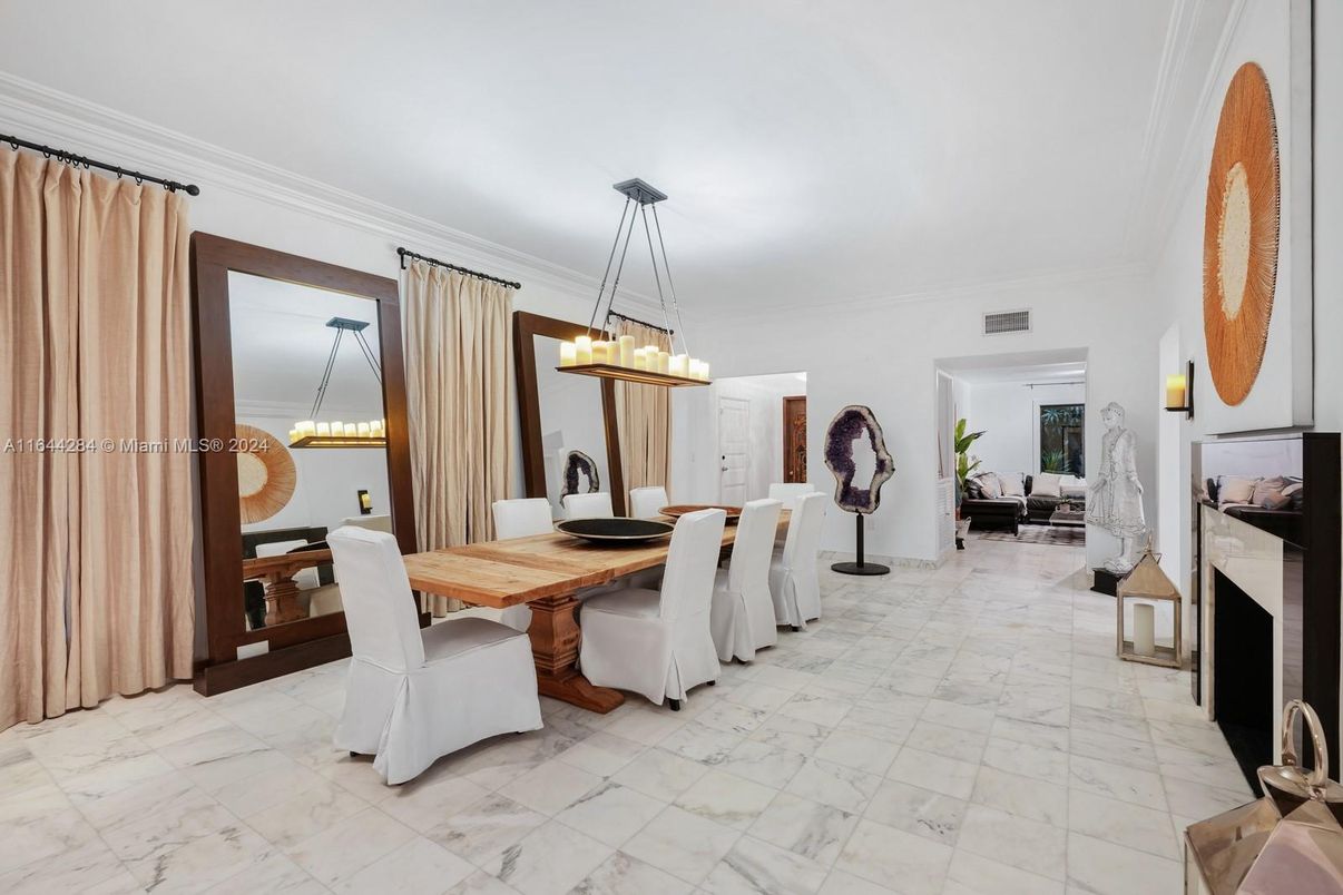Chandelier, Dining room, Fireplace, Interior, Marble, Pendant Lights