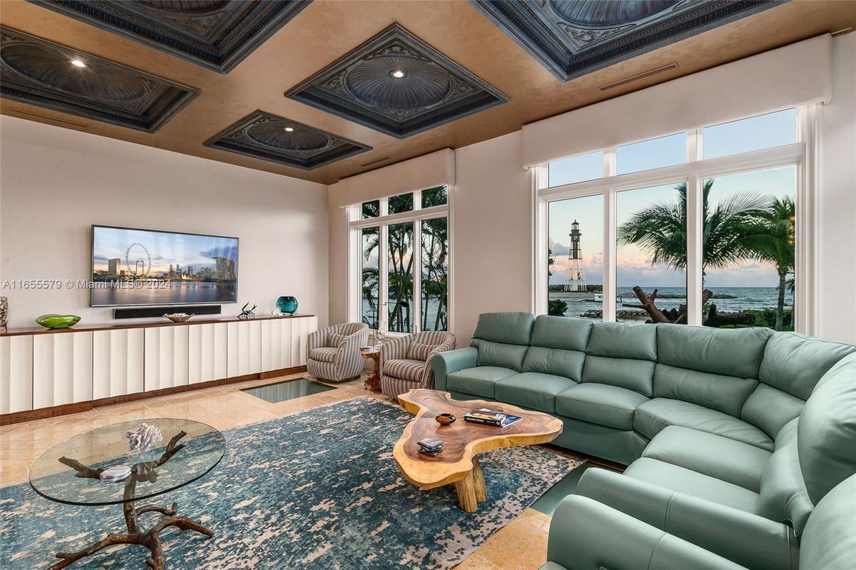 Interior, Living room, Recessed Lighting, Water