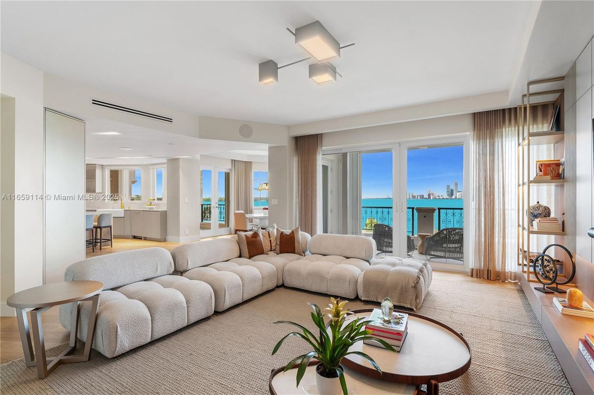 Interior, Living room, Water