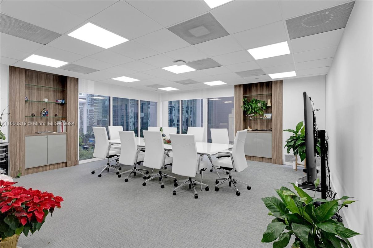 Dining room, Interior, Recessed Lighting