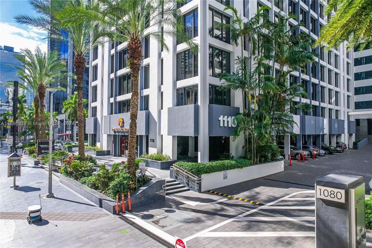 Exterior, Facade, Condo Building