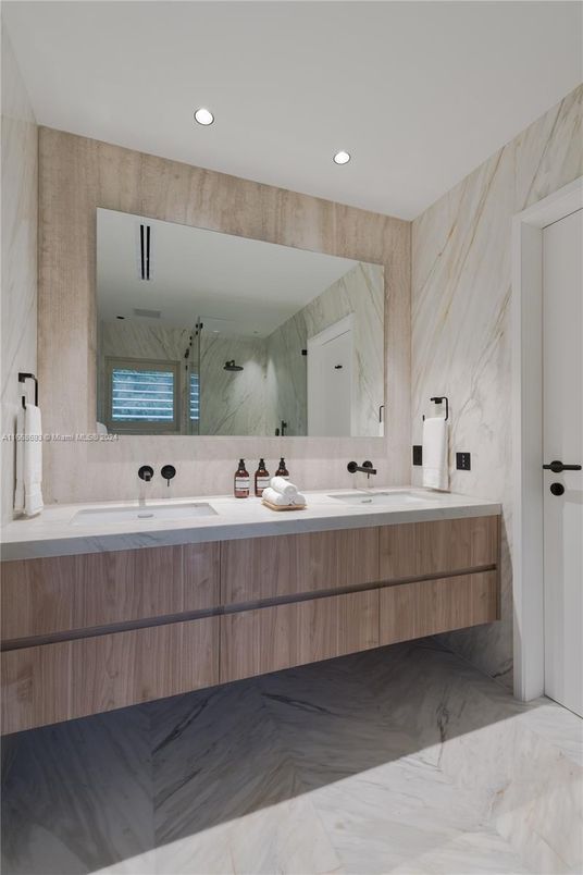 Bathroom, Dual Sink Vanities, Interior, Marble, Marble Walls, Recessed Lighting