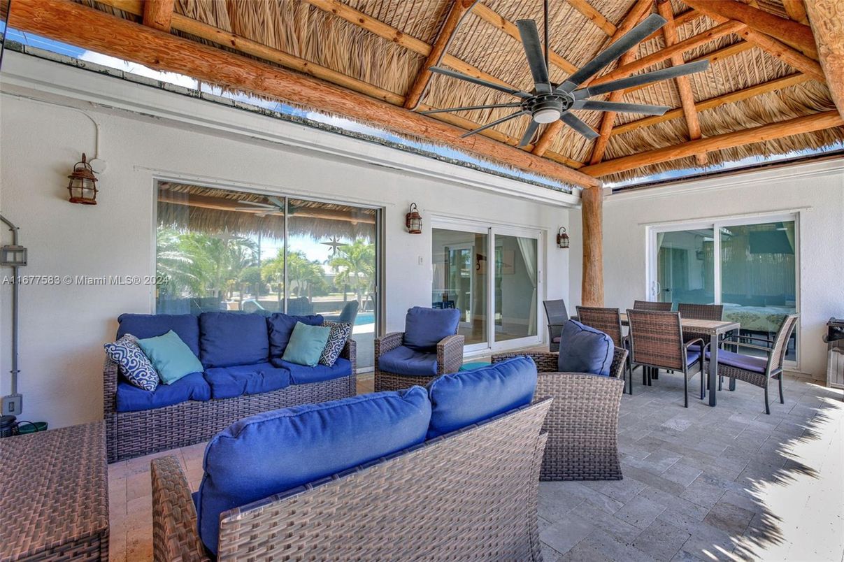Dining room, Exterior, Wooden Beams, Wooden Ceilings