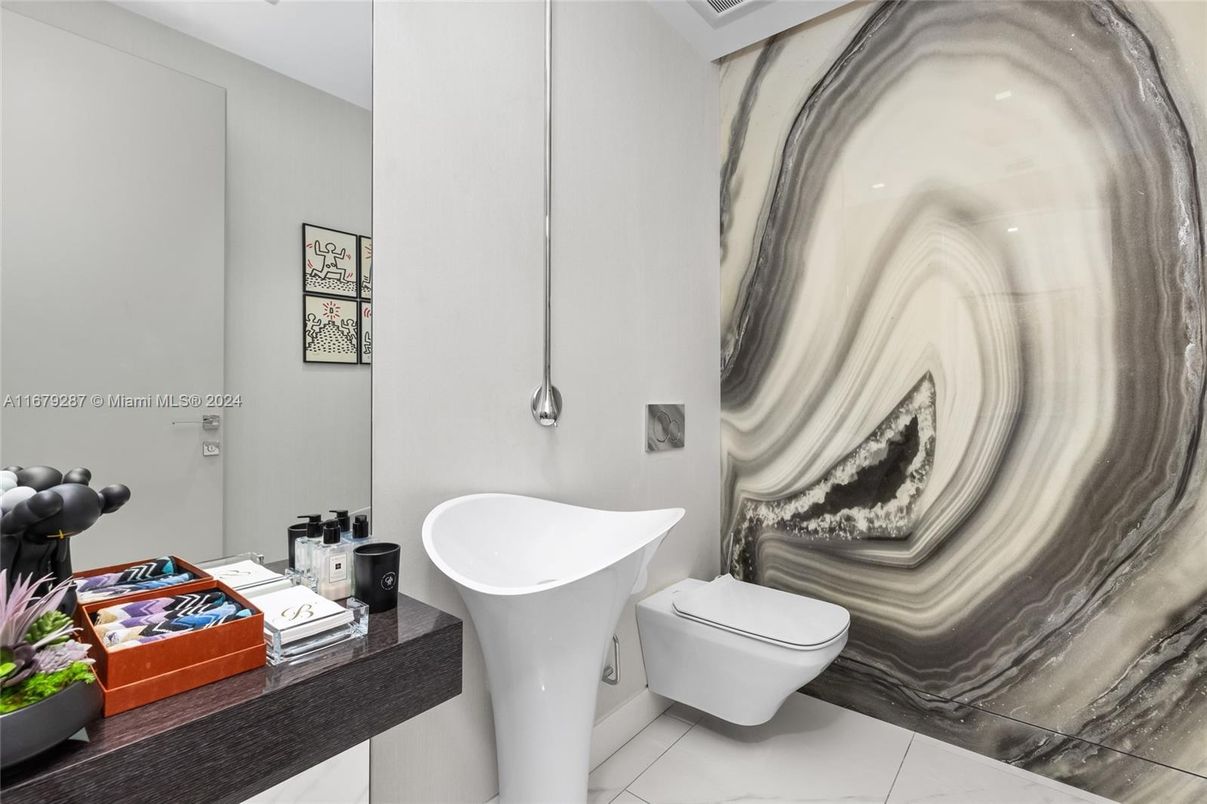 Bathroom, Free Standing Baths, Interior