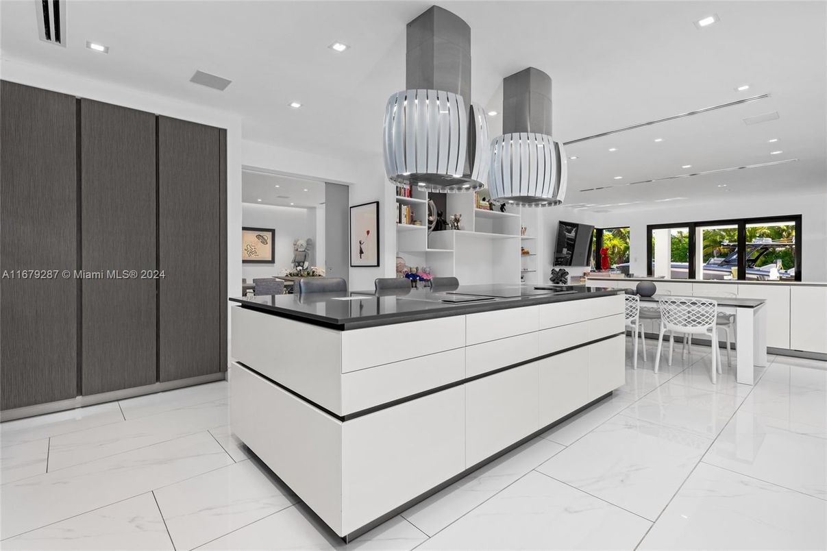 Dining room, Interior, Kitchen, Living room, Marble, Pendant Lights, Recessed Lighting