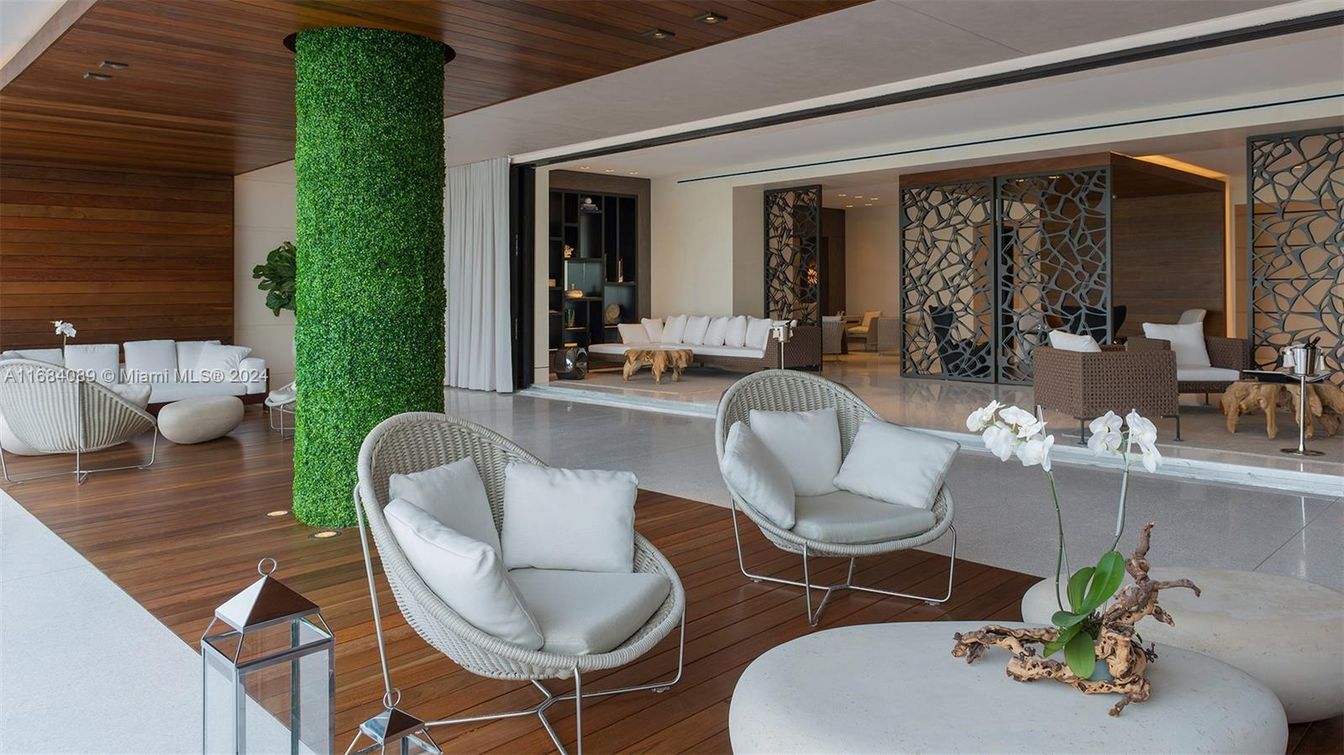 Interior, Living room, Recessed Lighting, Wooden Ceilings, Wood Texture Flooring