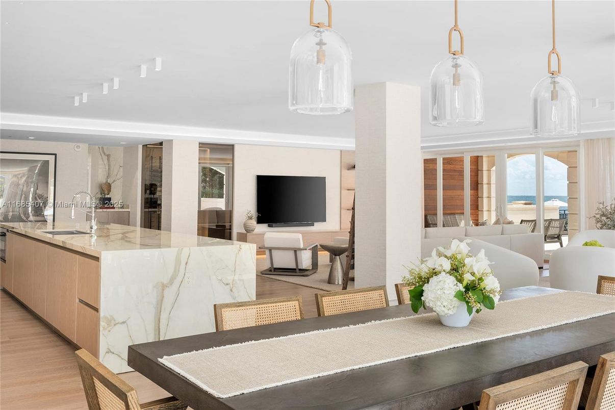 Interior, Kitchen, Living room, Pendant Lights, Wood Texture Flooring