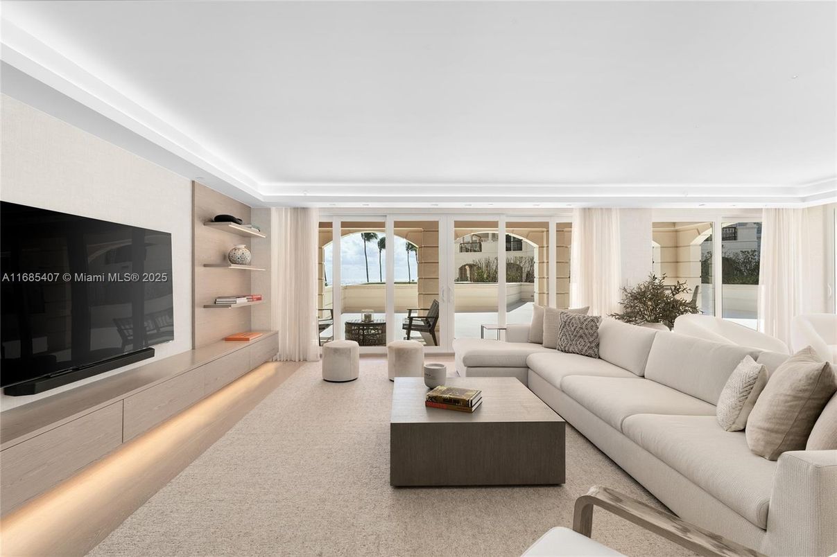 Interior, Living room