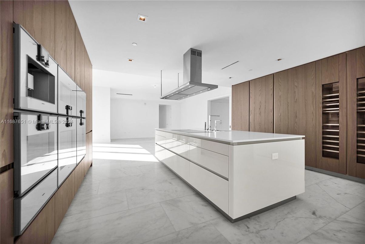 Interior, Kitchen, Marble, Recessed Lighting