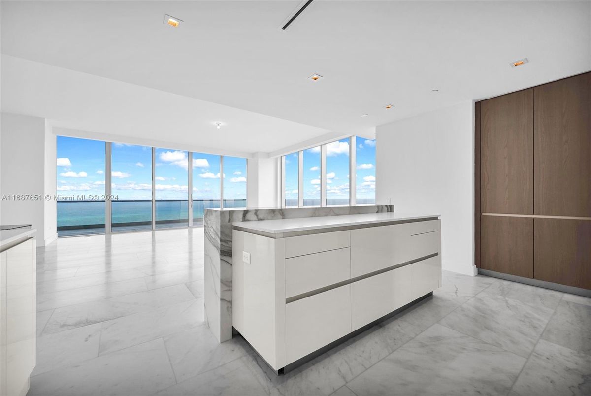 Interior, Kitchen, Marble, Recessed Lighting, Water