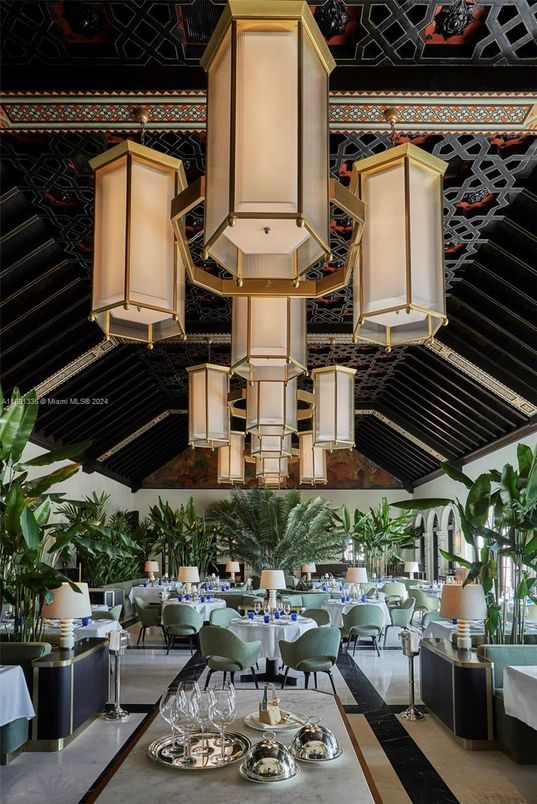 Dining room, Interior