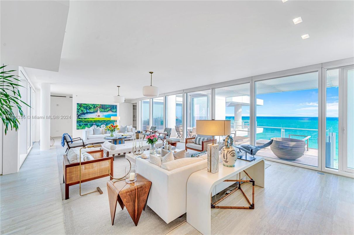 Interior, Living room, Water