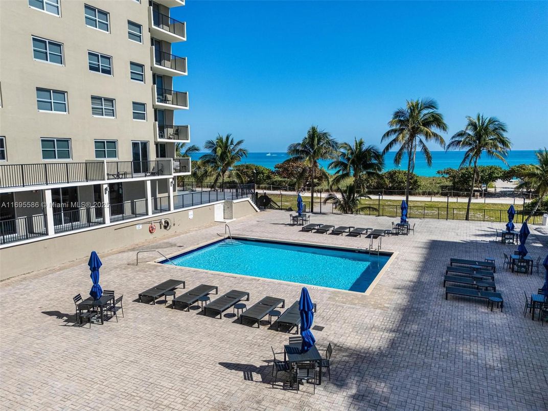 Exterior, Pool, Water