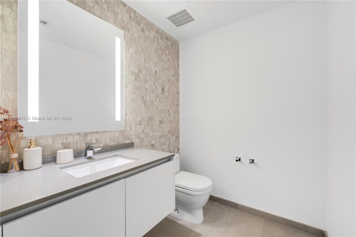 Bathroom, Interior