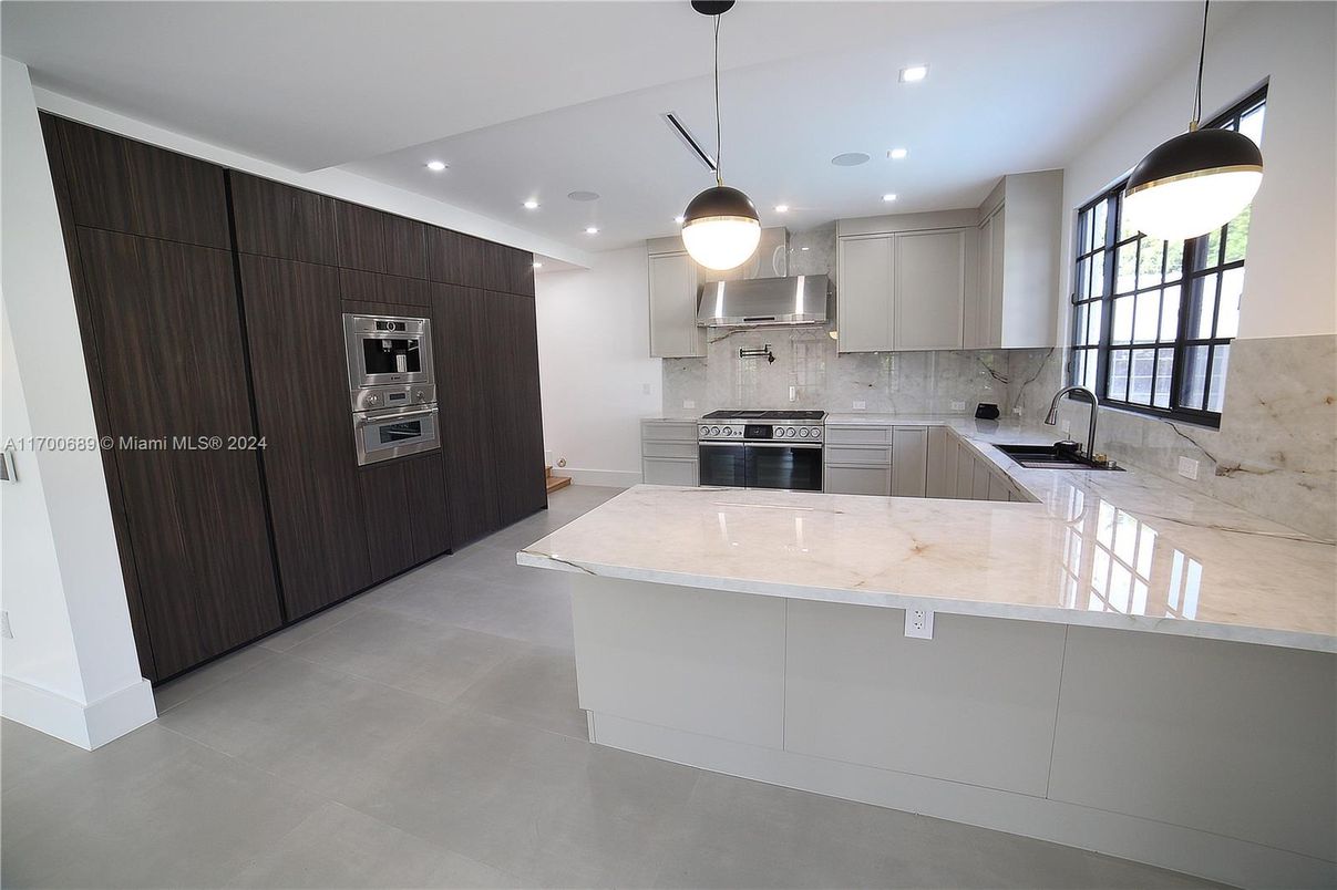 Interior, Kitchen, Pendant Lights, Recessed Lighting, Stainless Steel Appliances