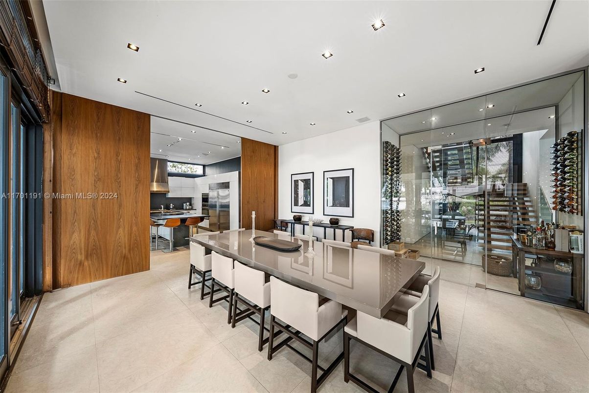 Dining room, Interior, Kitchen, Recessed Lighting, Wine Storage