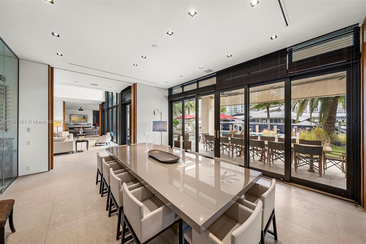 Dining room, Interior, Recessed Lighting