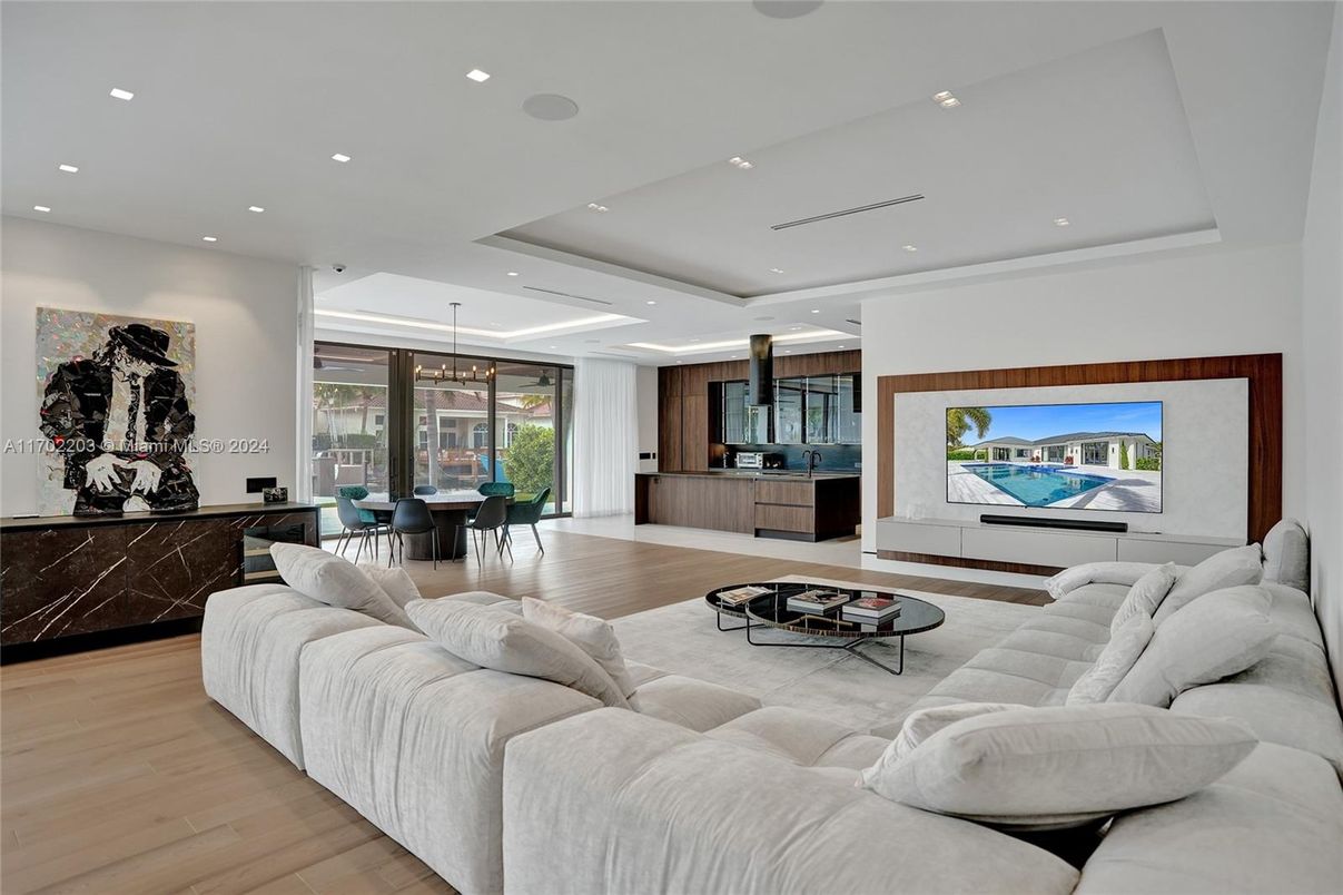 Dining room, Interior, Kitchen, Living room, Pendant Lights, Recessed Lighting, Wood Texture Flooring