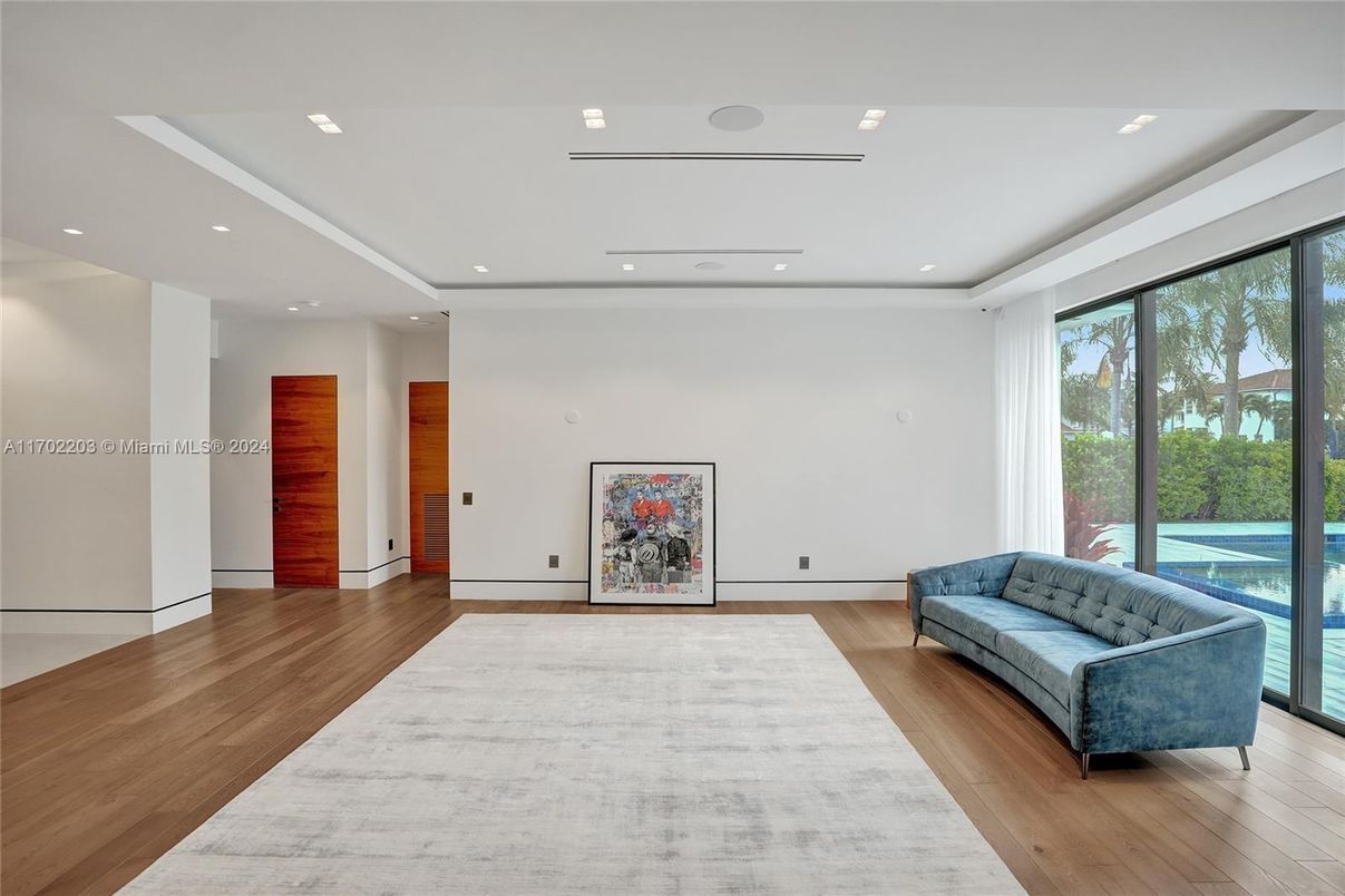 Interior, Recessed Lighting, Wood Texture Flooring