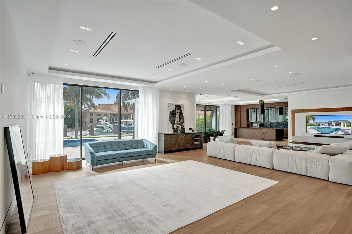 Interior, Living room, Recessed Lighting, Wood Texture Flooring