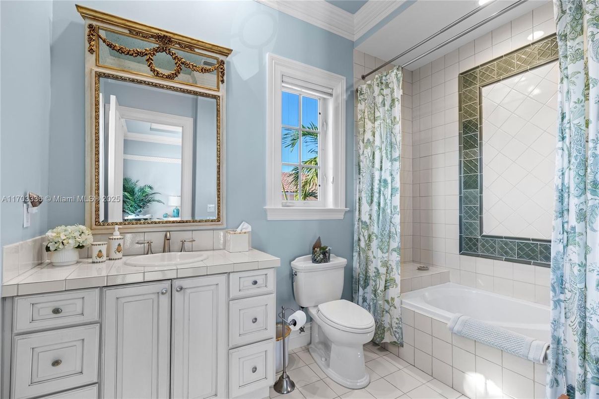 Bathroom, Interior, Tile Countertops