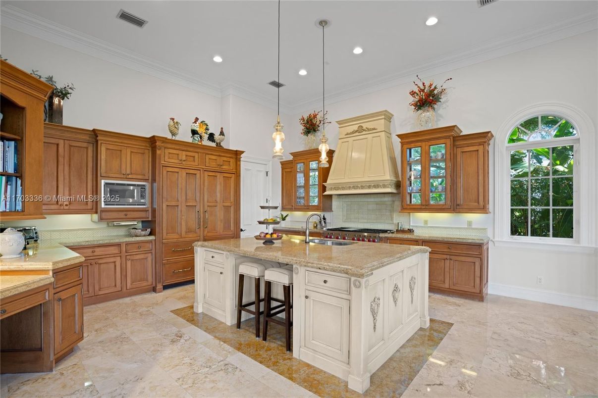 Interior, Kitchen, Pendant Lights, Recessed Lighting, Stainless Steel Appliances