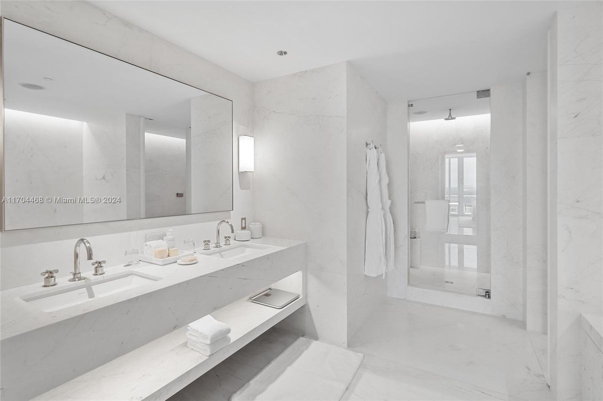 Bathroom, Dual Sink Vanities, Interior, Marble, Marble Walls, Recessed Lighting