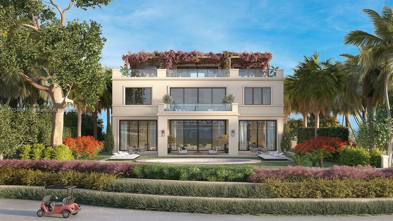 Exterior, Facade, Modern