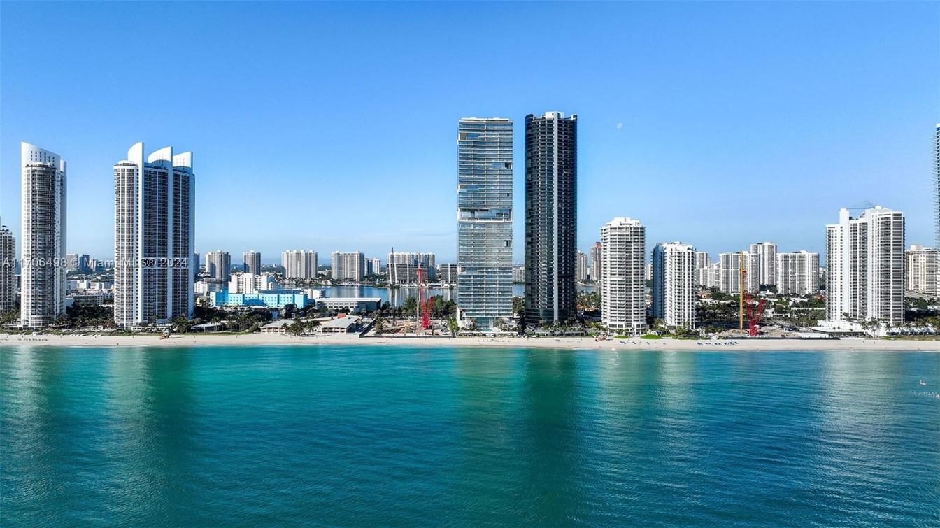 Exterior, Pool, Skyline