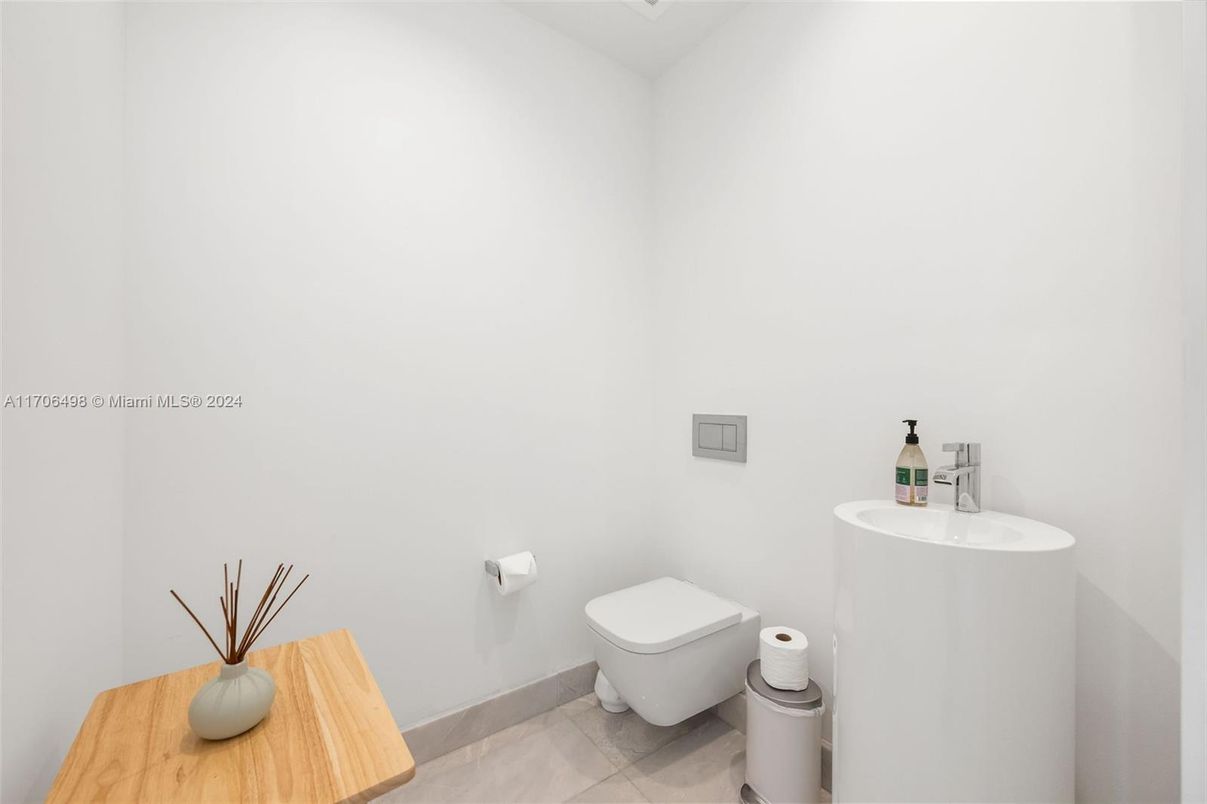 Bathroom, Interior