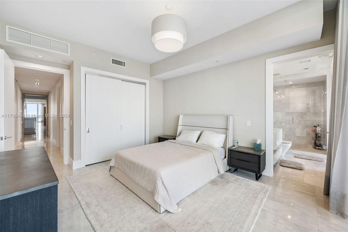 Bathroom, Bedroom, Glass Shower, Interior, Recessed Lighting