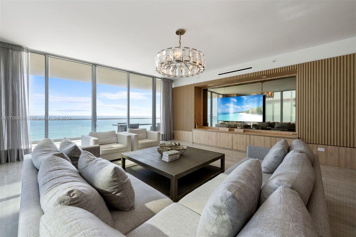 Chandelier, Interior, Living room, Water
