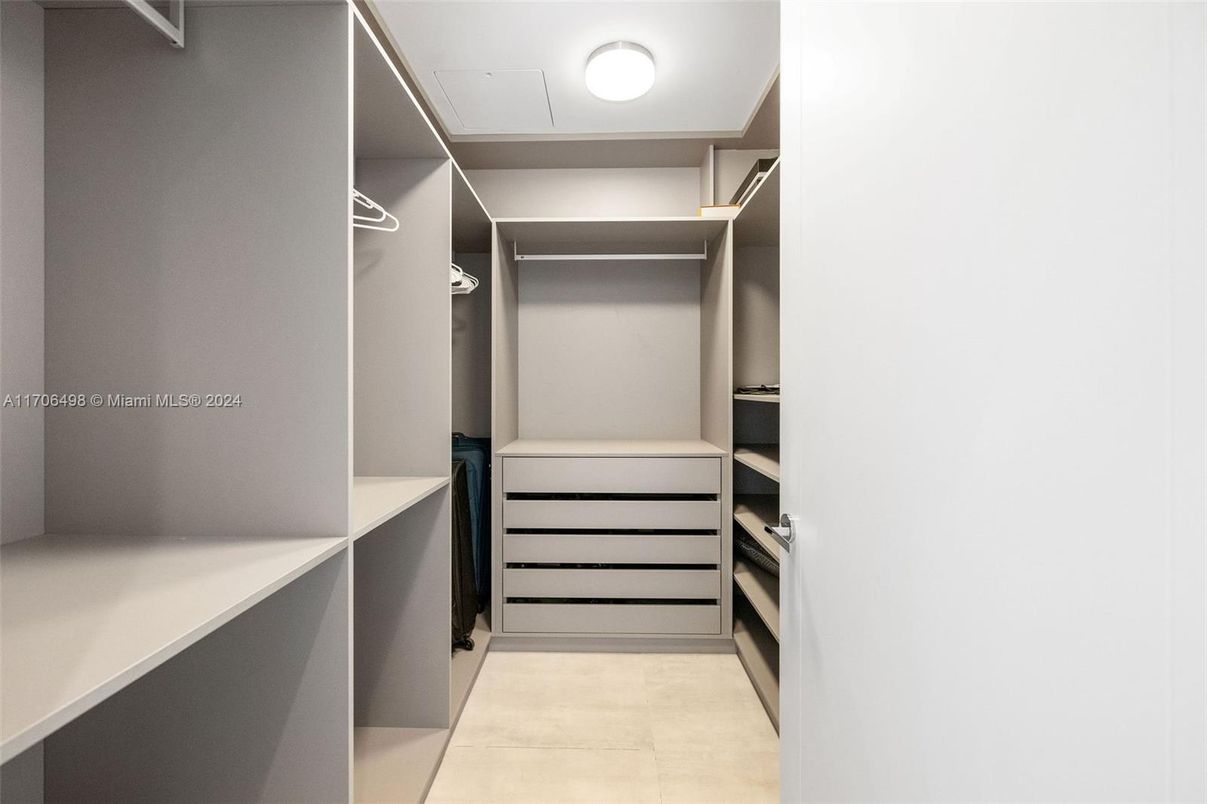 Interior, Walk-in Closets