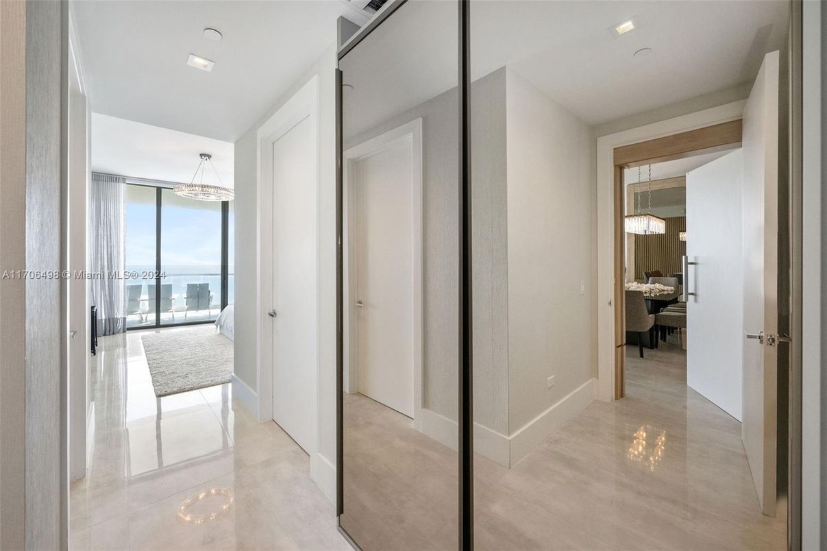 Interior, Pendant Lights, Recessed Lighting, Water