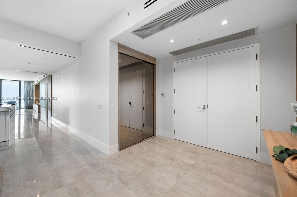 Interior, Recessed Lighting