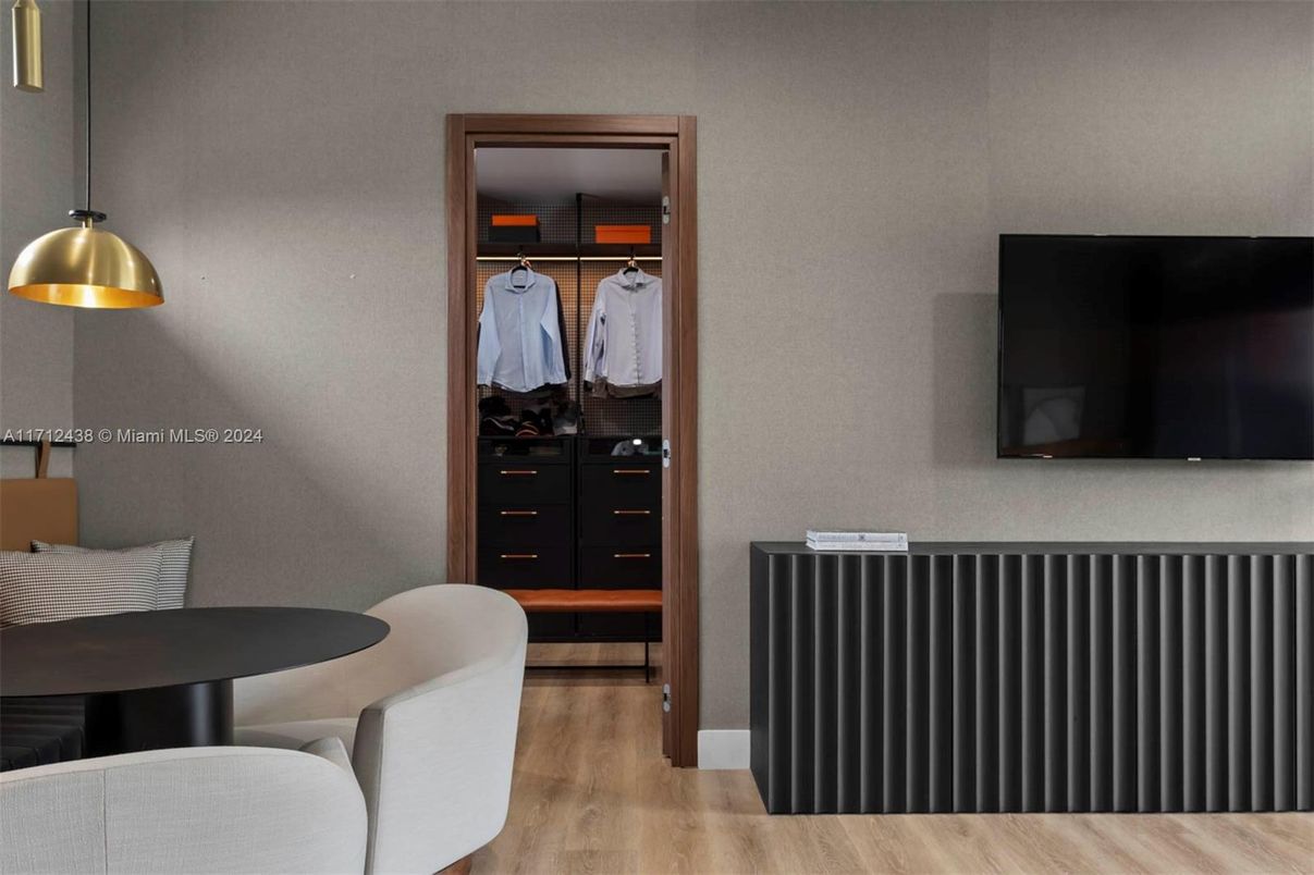 Interior, Walk-in Closets, Wood Texture Flooring