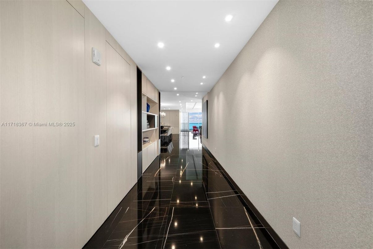 Interior, Recessed Lighting