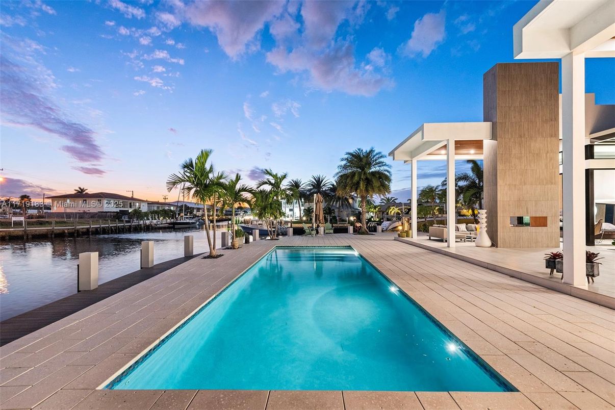Exterior, Lake, Pool