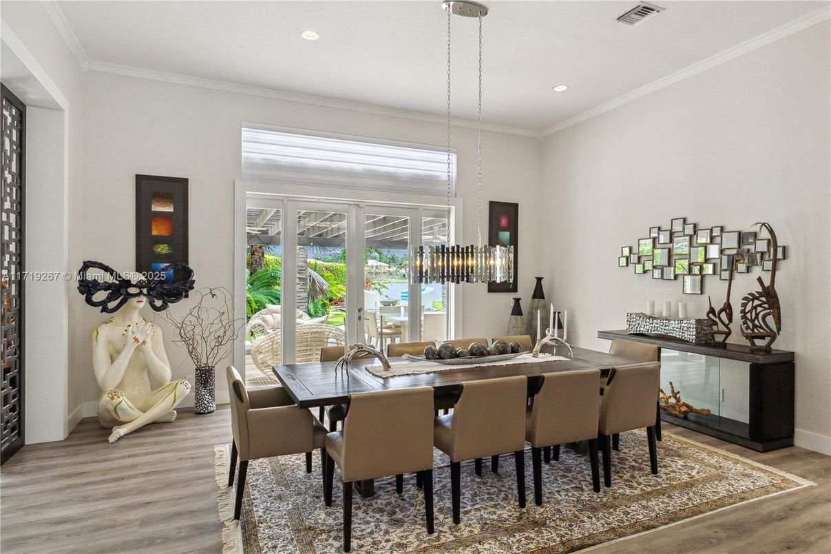 Dining room, Interior, Pendant Lights, Recessed Lighting, Wood Texture Flooring