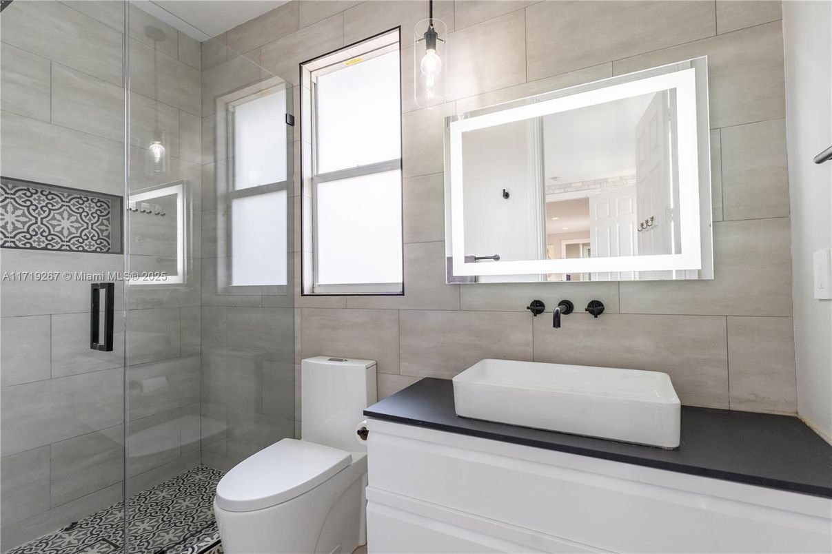 Bathroom, Glass Shower, Interior, Pendant Lights
