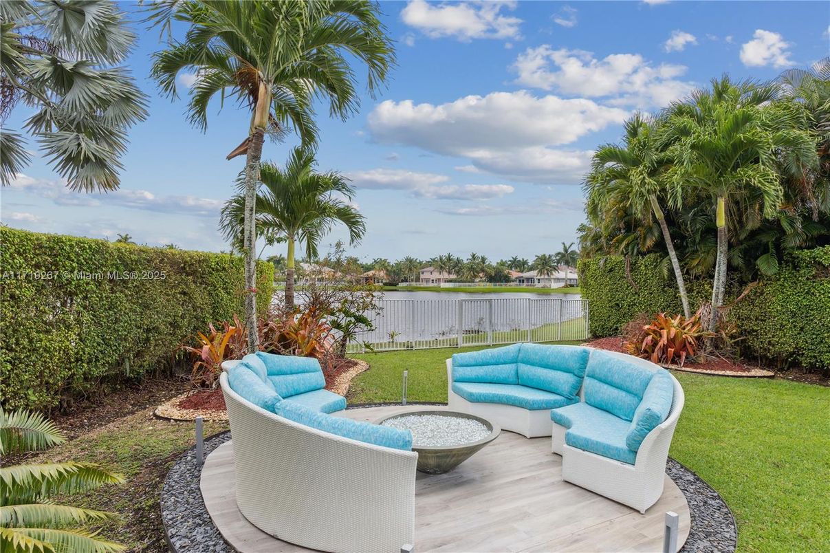 Backyard, Exterior, Water