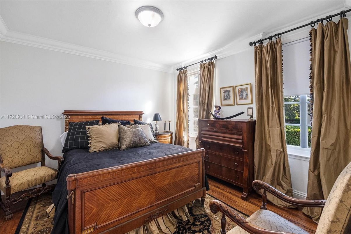 Bedroom, Interior, Piano, Wood Texture Flooring