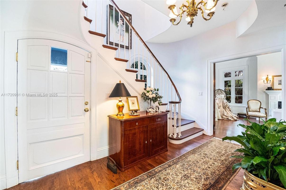 Chandelier, Interior, Wood Texture Flooring