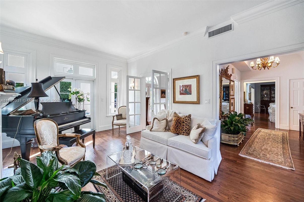 Chandelier, Interior, Living room, Piano, Wood Texture Flooring