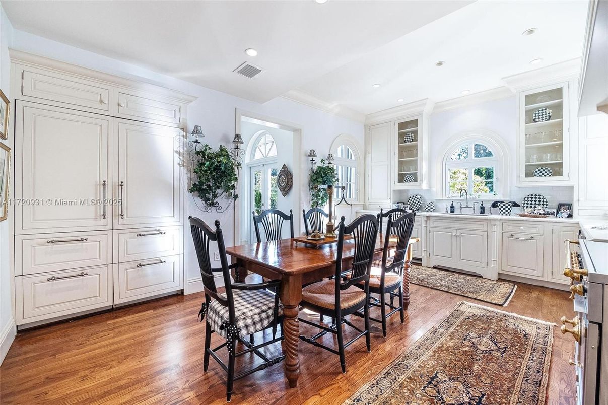 Dining room, Interior, Recessed Lighting, Wood Texture Flooring