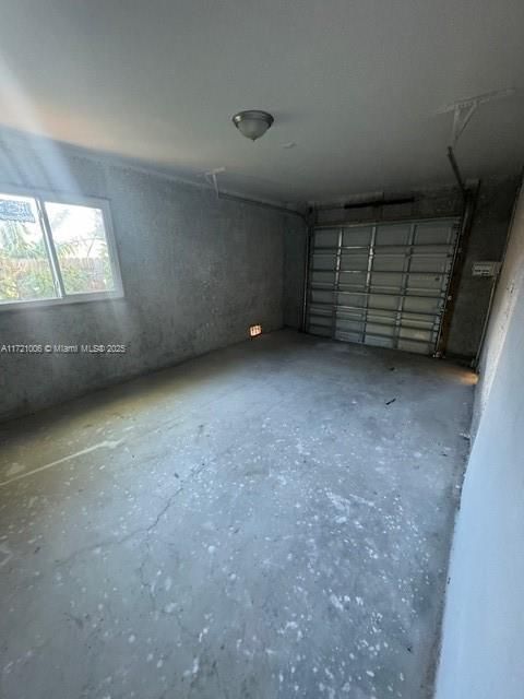Garage, Interior