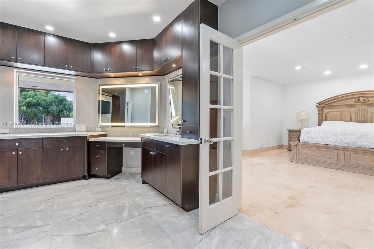 Bathroom, Bedroom, Interior, Recessed Lighting