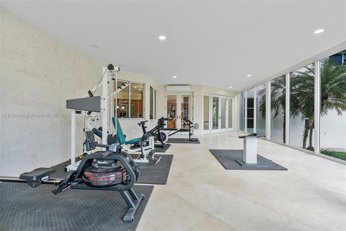 Fitness Equipment, Interior, Recessed Lighting
